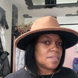 Meet your Posher, Tara